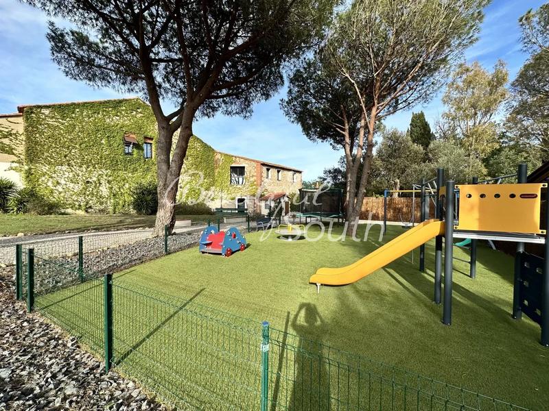 Gîte - 765 m² - 27 pièces