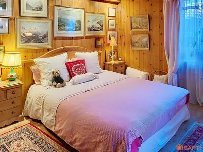 Maison - 214 m² - 8 pièces