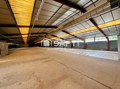 Local commercial - 2 265 m² - 6 pièces