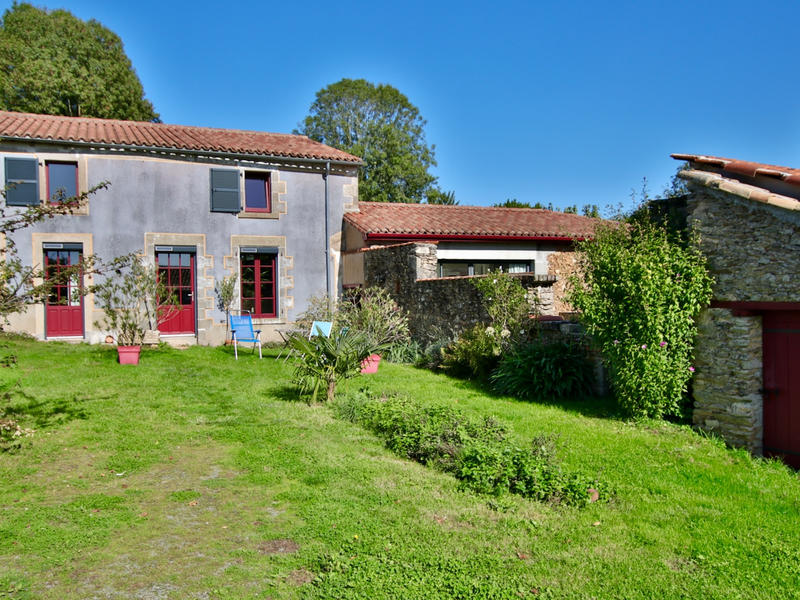 Maison - 195 m² - 7 pièces