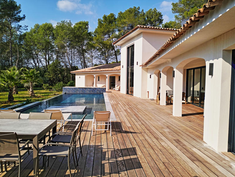 Villa - 350 m² - 9 pièces