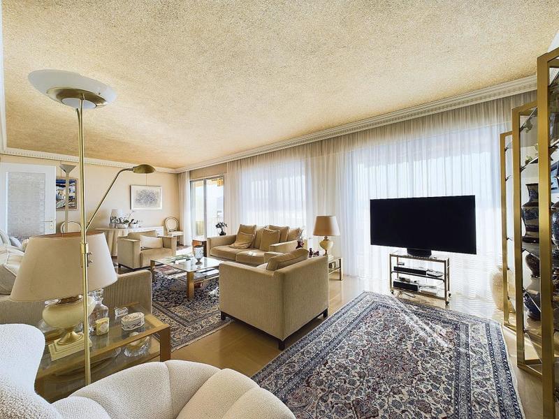 Appartement - 115 m² - 5 pièces