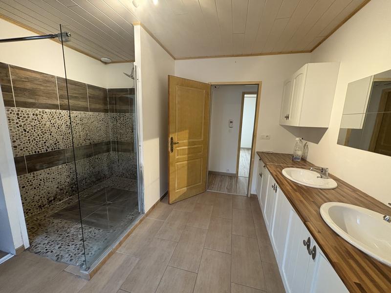 Maison - 192 m² - 4 pièces