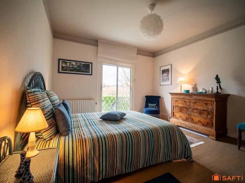 Maison - 260 m² - 5 pièces