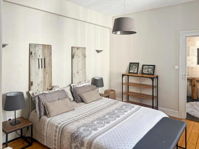 Appartement bourgeois - 147 m² - 7 pièces