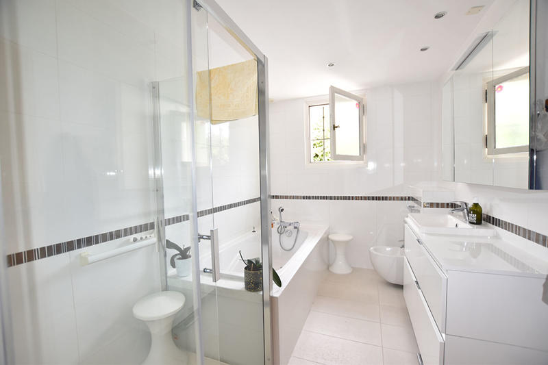 Maison - 183 m² - 6 pièces