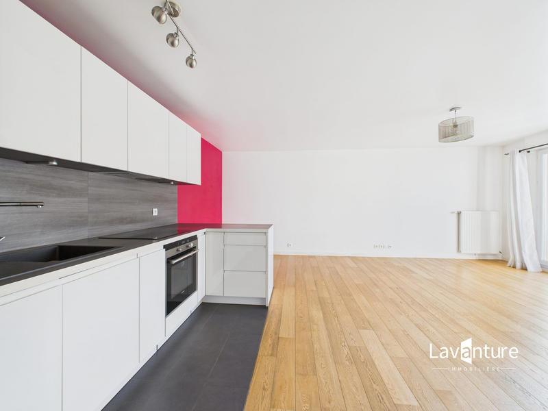 Appartement - 96 m² - 5 pièces