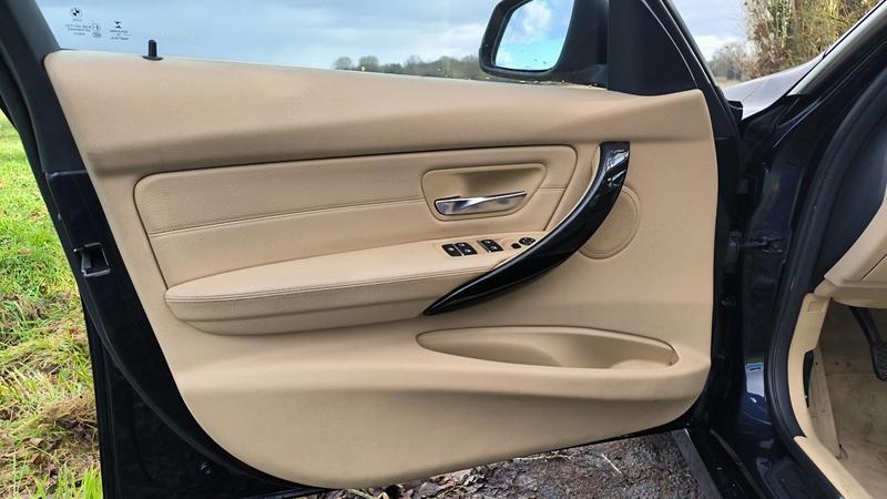 Bmw Série 3 (F30) 318d 150 Lounge Plus