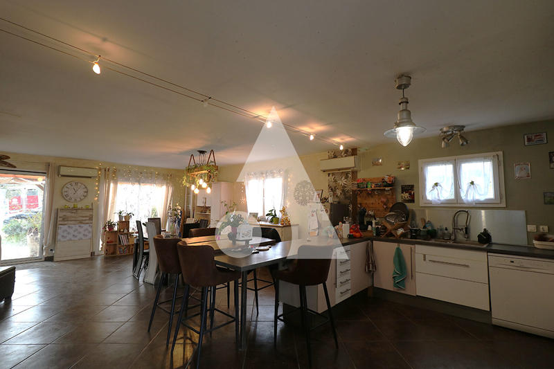 Maison - 141 m² - 5 pièces