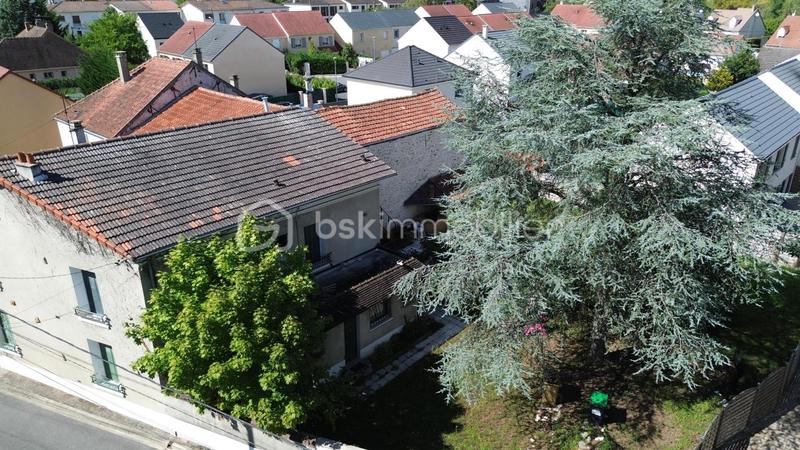 Maison - 260 m² - 9 pièces