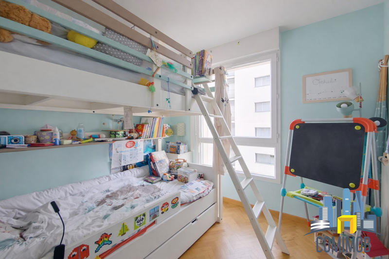 Appartement - 80 m² - 4 pièces