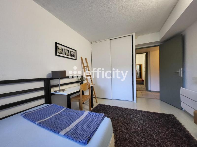 Appartement - 90 m² - 5 pièces