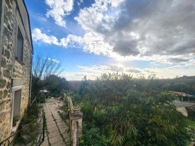 Maison - 200 m² - 9 pièces