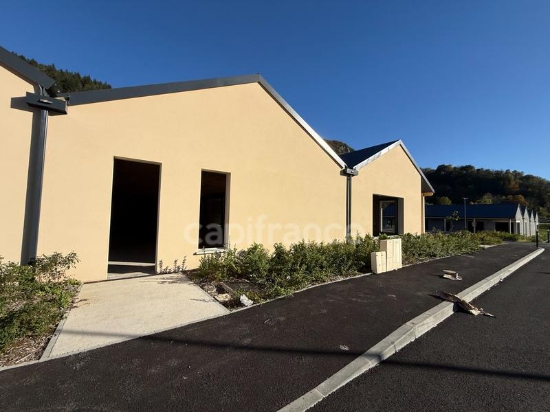 Local commercial - 190 m² - 1 pièce