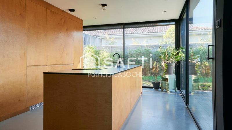 Maison - 160 m² - 5 pièces