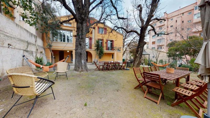 Chambre - 11 m² - 15 pièces