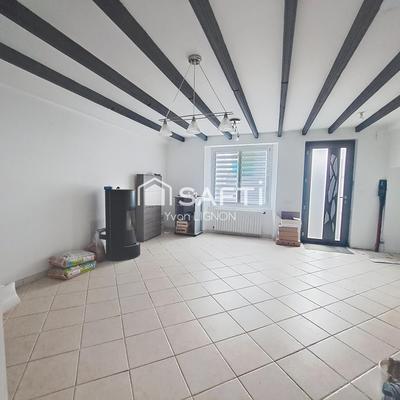 Maison - 98 m² - 4 pièces
