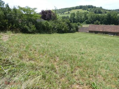 Terrain constructible - 1 080 m²