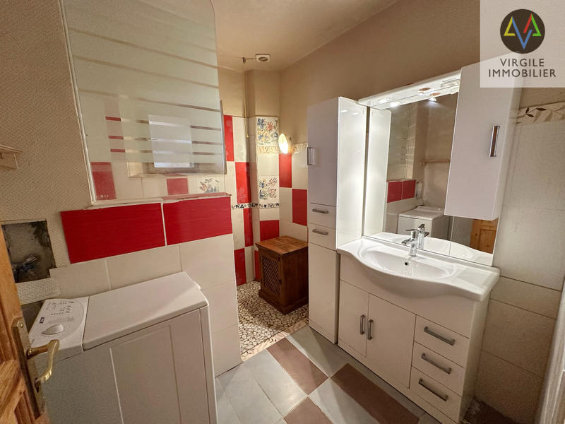 Immeuble - 196 m² - 9 pièces