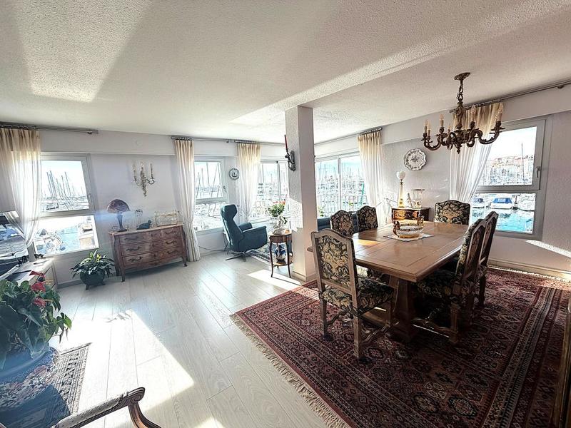 Appartement - 80 m² - 3 pièces