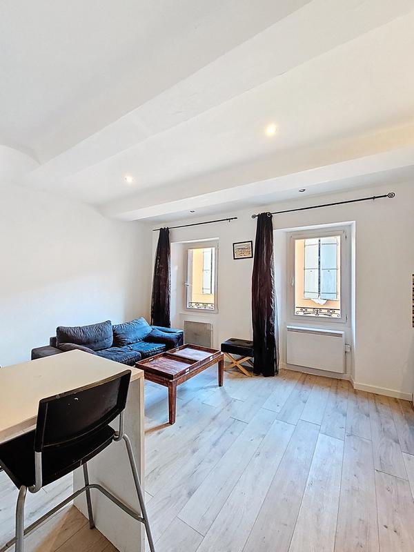 Immeuble - 67 m² - 4 pièces