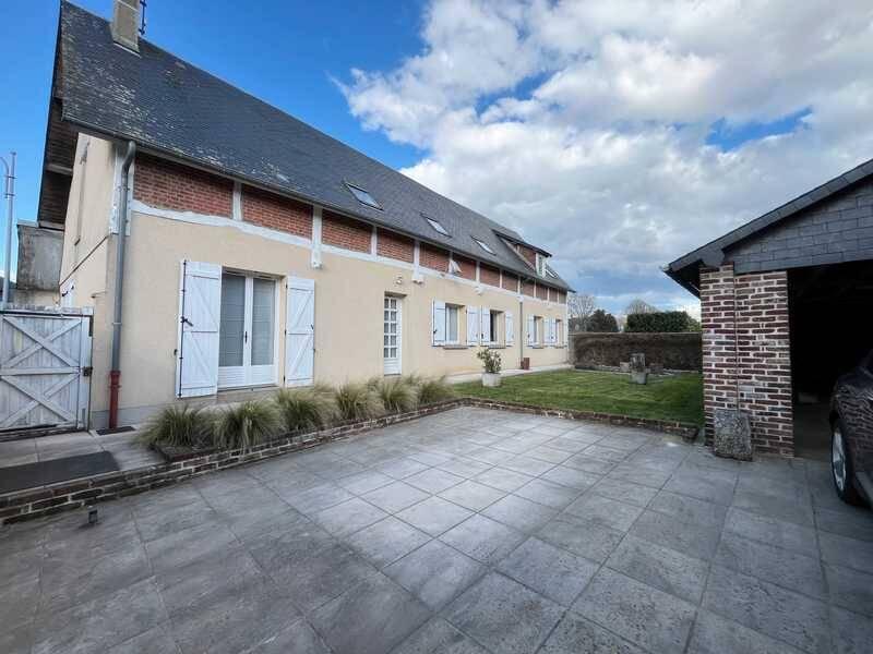 Maison - 201 m² - 9 pièces