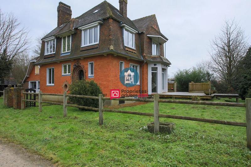 Maison - 260 m² - 9 pièces