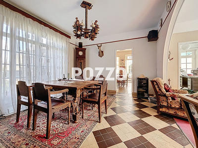 Maison - 177 m² - 8 pièces
