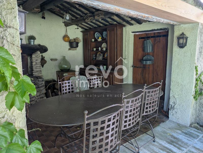 Maison - 190 m² - 8 pièces