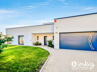 Maison - 300 m² - 10 pièces