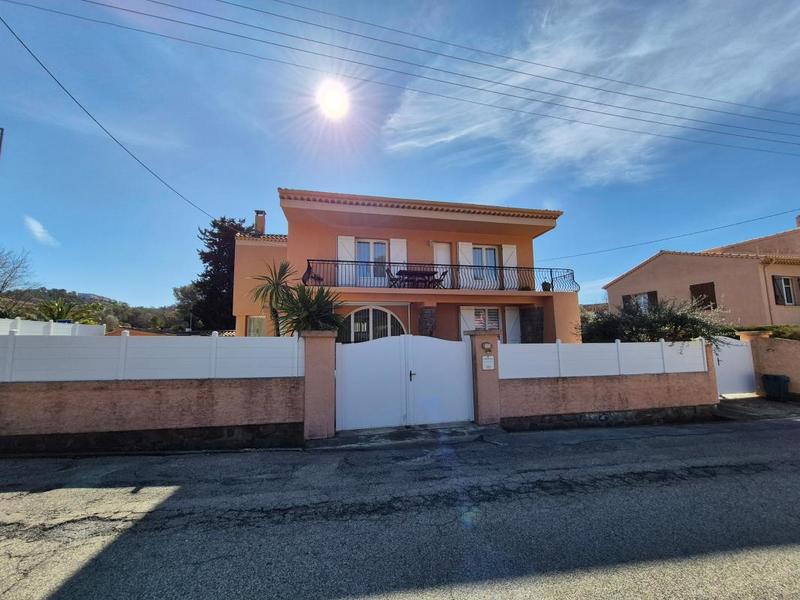 Maison - 170 m² - 7 pièces