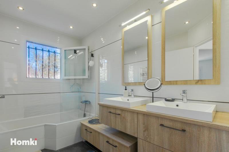 Maison - 120 m² - 6 pièces