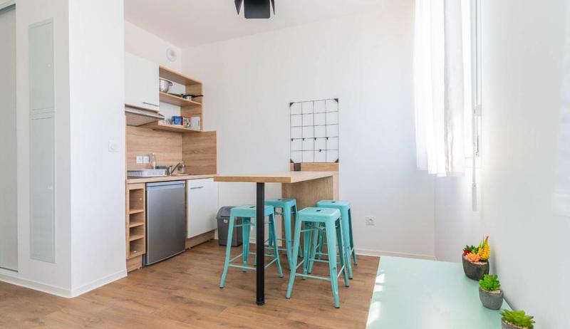 Chambre - 14 m² - 1 pièce