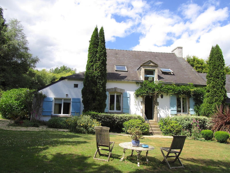 Maison - 236 m² - 6 pièces