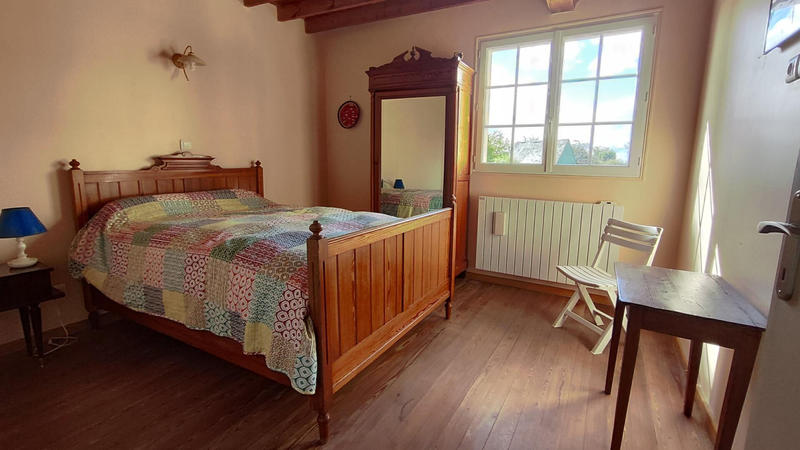 Maison - 242 m² - 7 pièces