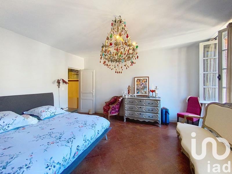 Maison - 393 m² - 10 pièces