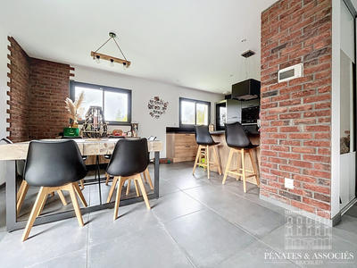 Maison - 110 m² - 6 pièces