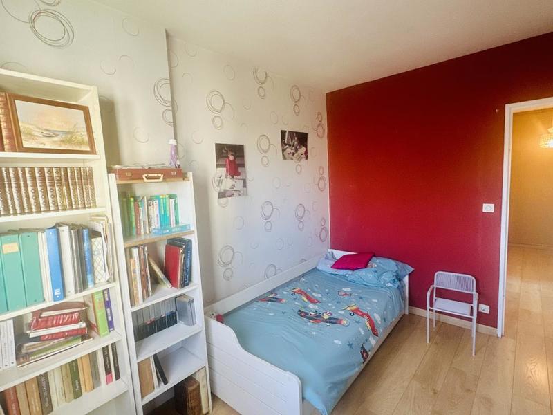Appartement - 80 m² - 4 pièces
