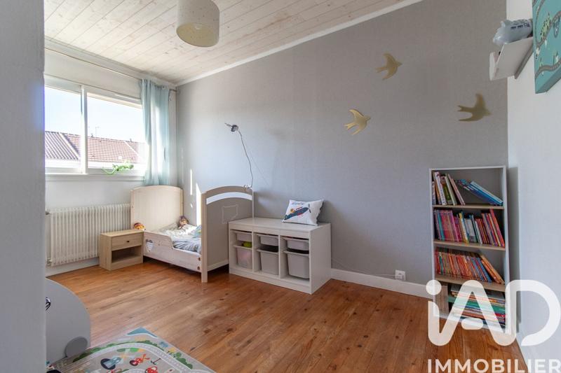 Maison - 90 m² - 5 pièces