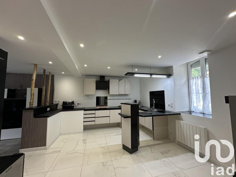 Maison de village - 241 m² - 10 pièces