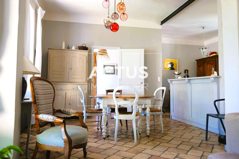 Maison - 145 m² - 6 pièces