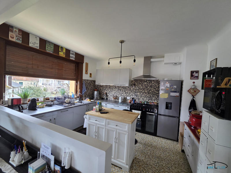 Maison - 186 m² - 7 pièces