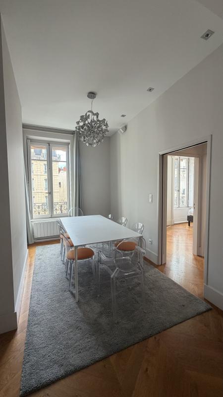 Appartement - 100 m² - 4 pièces