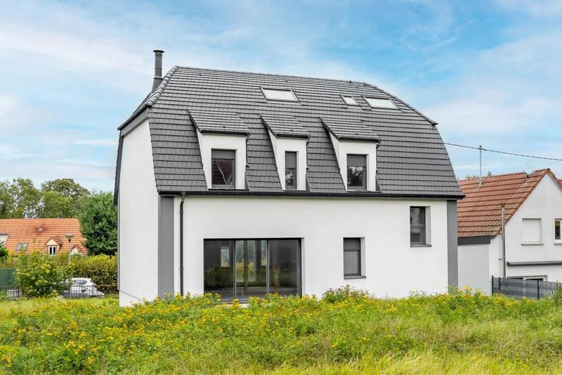 Maison - 200 m² - 7 pièces