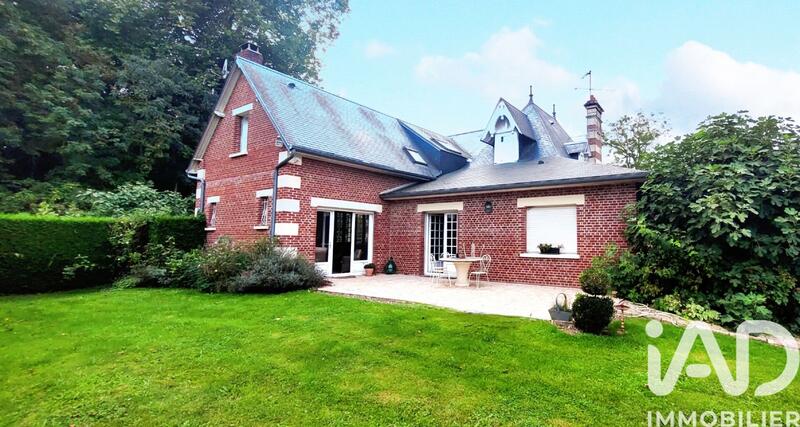 Maison - 243 m² - 7 pièces