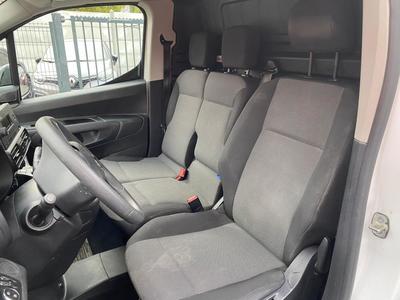 Opel combo cargo Pack Clim 100cv Camera/Bluetooth/Feux Auto/Frein Auto