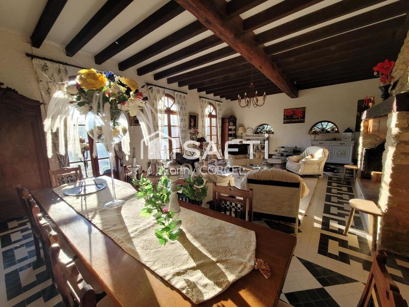 Maison - 136 m² - 5 pièces