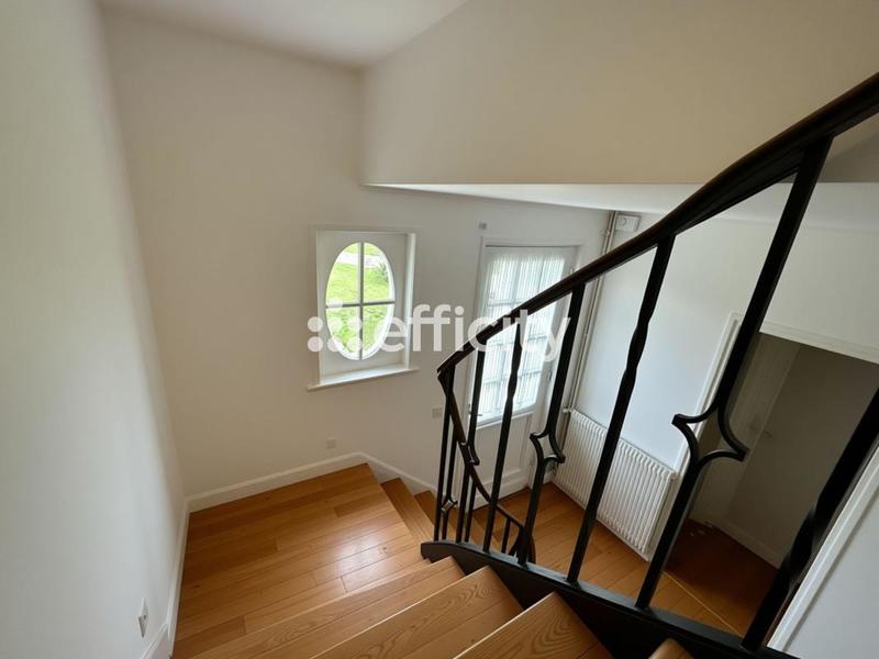 Maison - 164 m² - 8 pièces