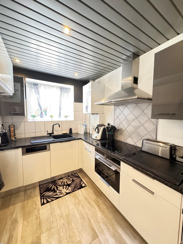 Appartement - 92 m² - 5 pièces