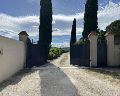 Maison - 245 m² - 8 pièces